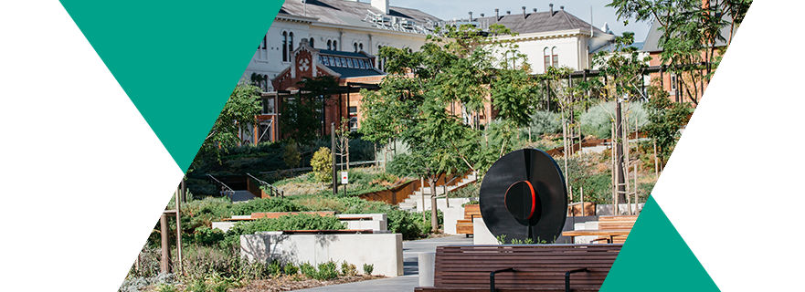 Bendigo Hospital gardens and sculpture